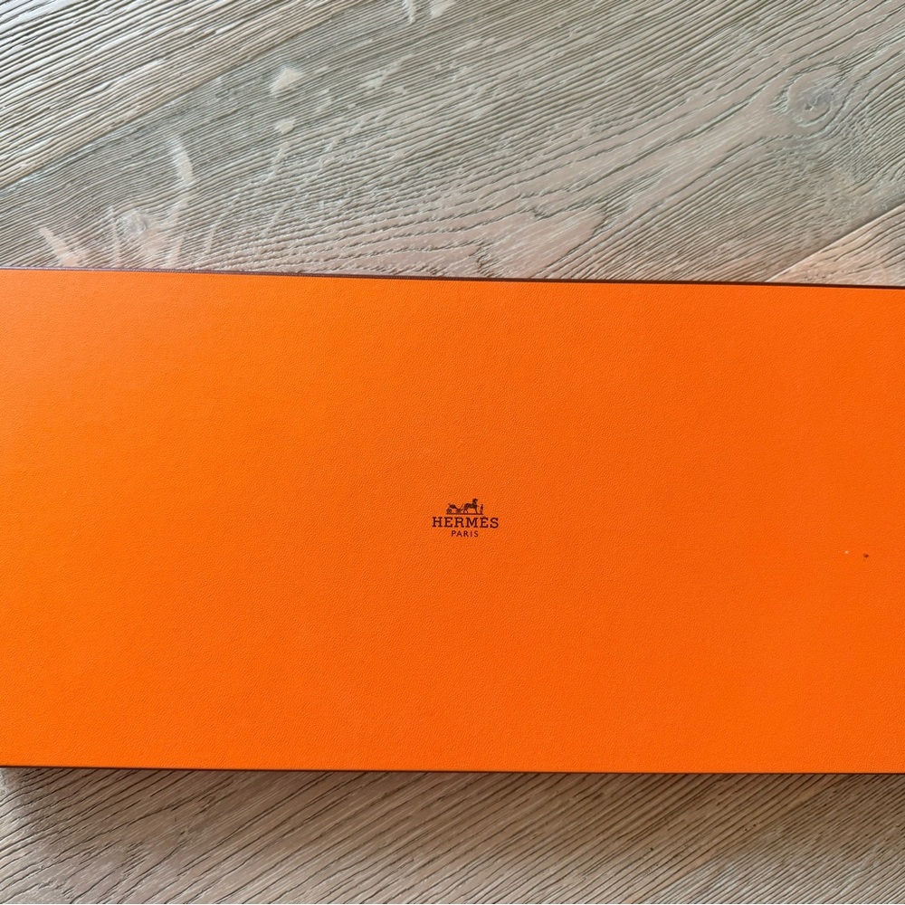 Hermes Orange Storage Box with tissue paper size 14 x 7.3 x 1 in